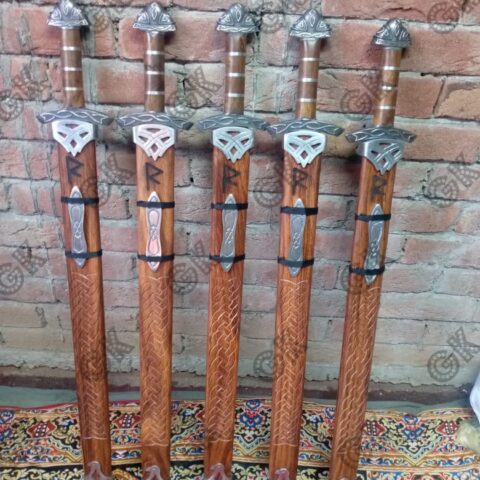 Custom hand forged Damascus steel Viking sword medieval battle ready GK