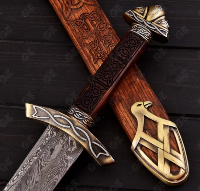 Medieval Hand - Forged Viking Sword Damascus Steel / sharp Battle Ready gift