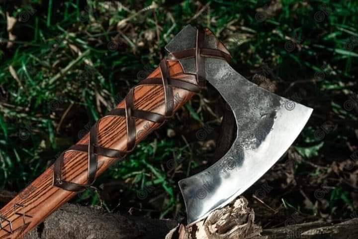 Viking Axe, of Ragnar Lothbrok, Historical Replica Battle Axe Forged,Hunting axe