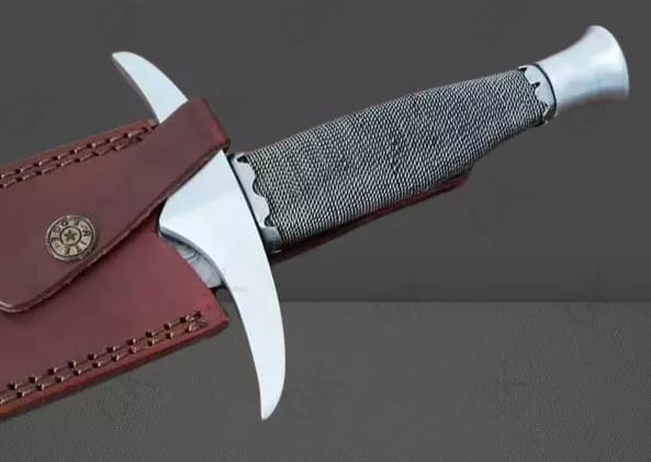 Hand Forged - Damascus steel Viking sword Battle ready Medieval /sword Full tang